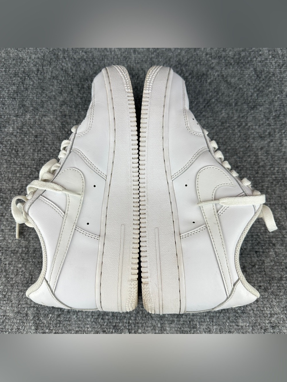 Nike Air Force 1 07 Triple White Women's Size 8 Sneakers Shoes DD8959-100 Low - Picture 15 of 16